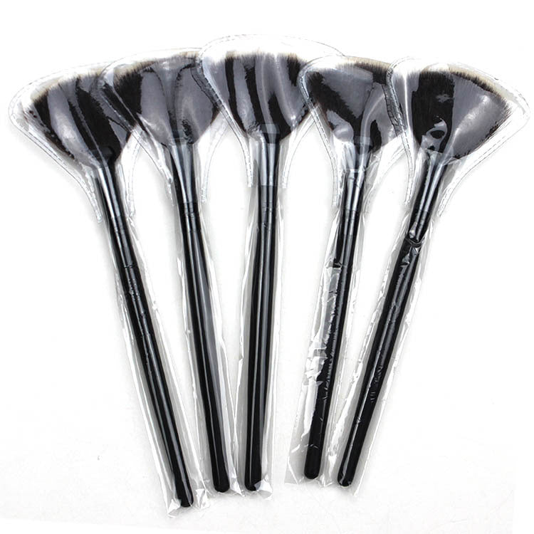 Fan Shaped Beauty Makeup Brush