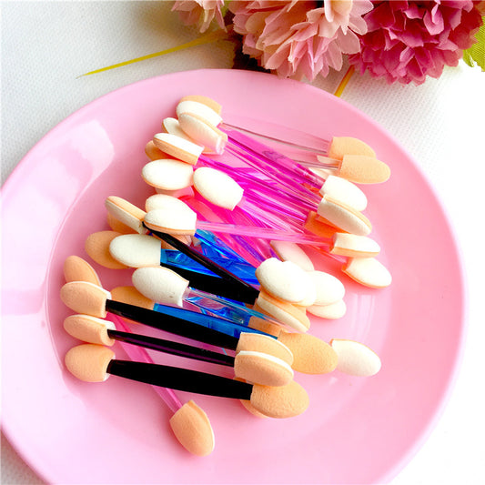 Double-ended sponge makeup brush