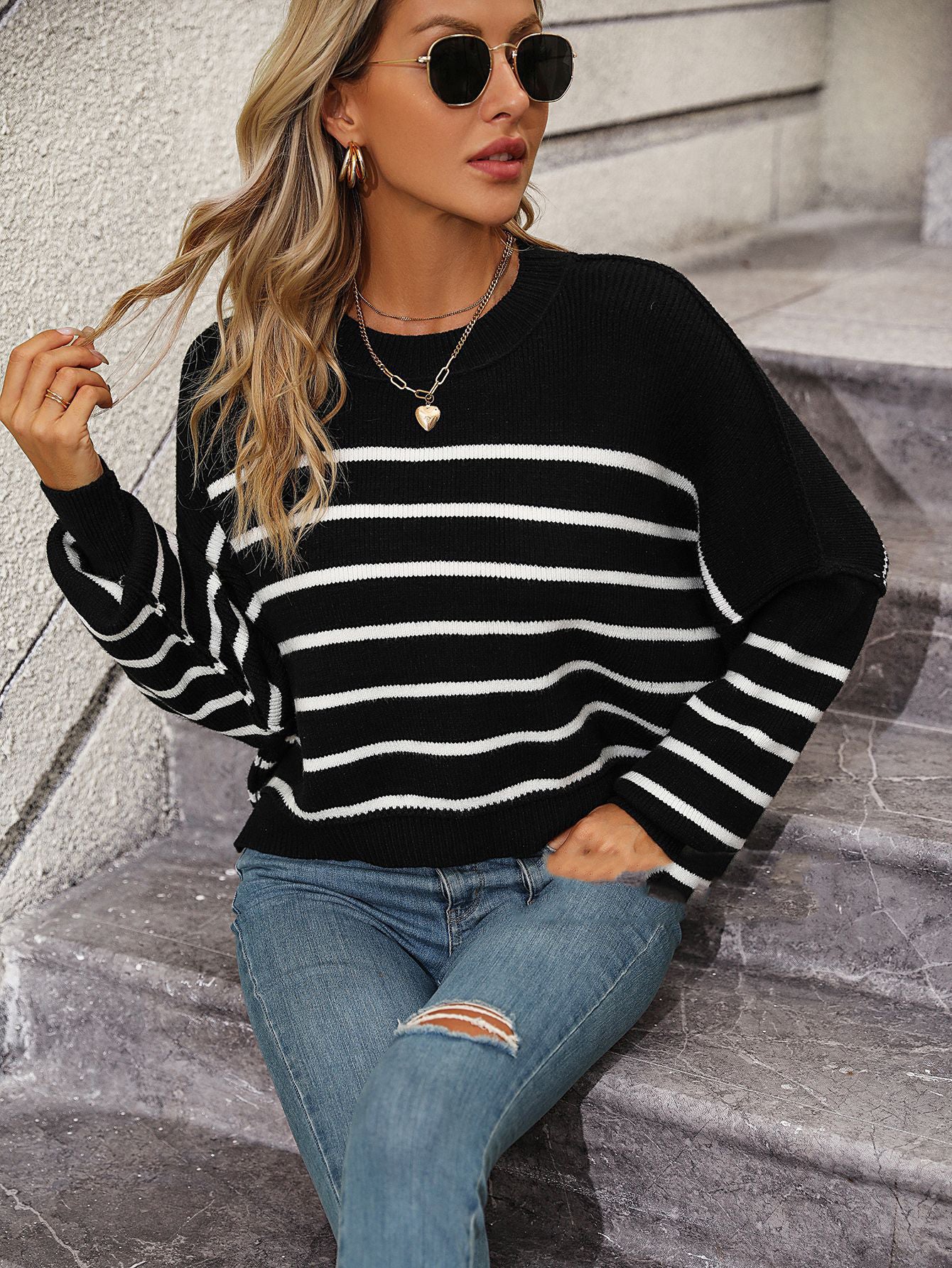 Round Neck Women's Sweater Loose Pullover Stripe Sweater