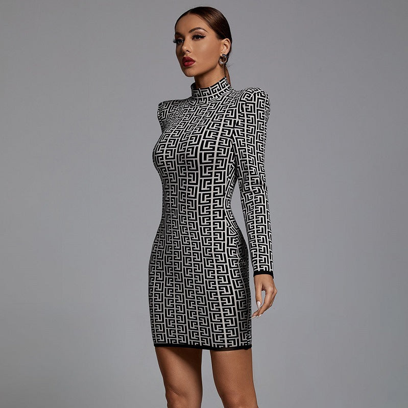 High-shoulder Round Neck Long-sleeved Fret Dress