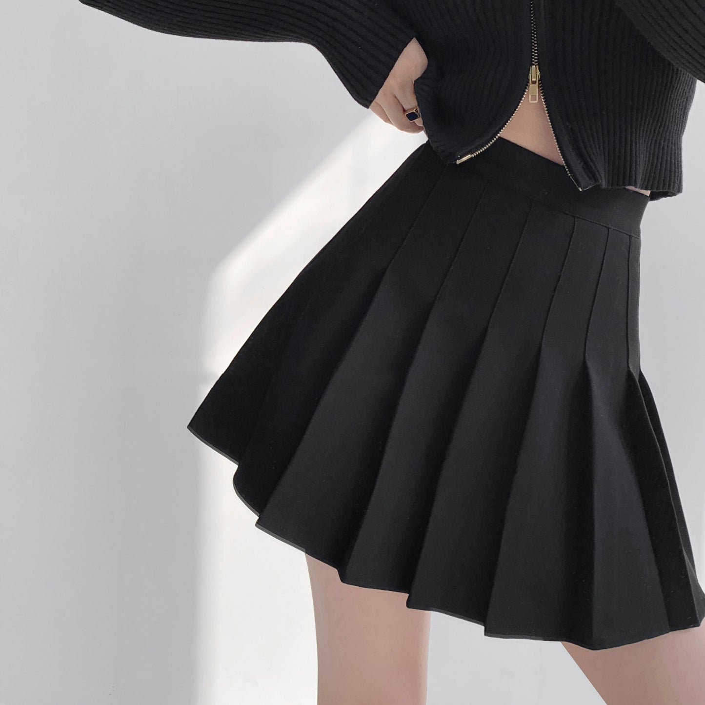 Fashionable Coffee Hot Girl Pleated Skirt Women